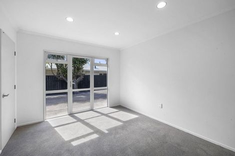 Photo of property in 150 Carrington Street, Lower Vogeltown, New Plymouth, 4310