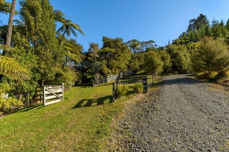 Photo of property in 35 Hume Road, Aongatete, 3181