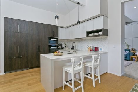 Photo of property in 927 East Coast Road, Northcross, Auckland, 0632