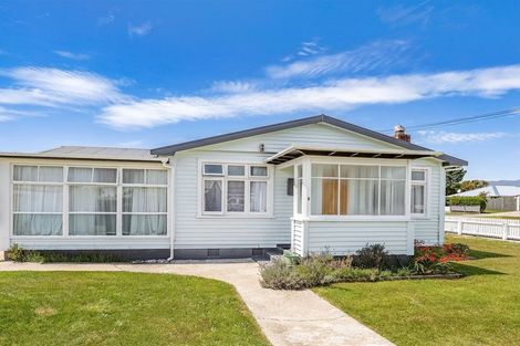 Photo of property in 3 Queen Street, Westport, 7825