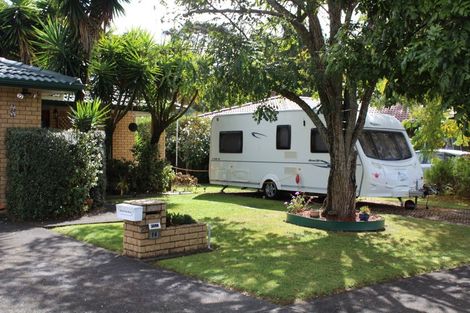 Photo of property in 14 Waimoko Glen, Swanson, Auckland, 0612