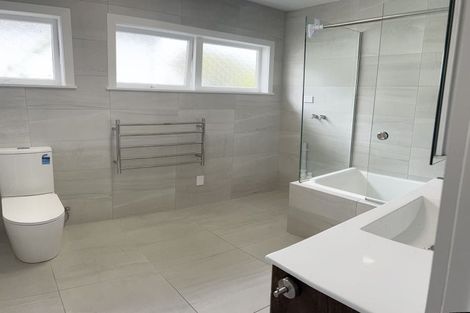 Photo of property in 640 Beach Road, Browns Bay, Auckland, 0630