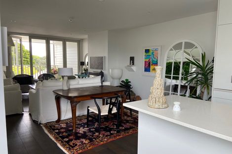 Photo of property in 7/83 Hinemoa Street, Birkenhead, Auckland, 0626