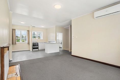 Photo of property in 16 Westmere Crescent, Westmere, Auckland, 1022