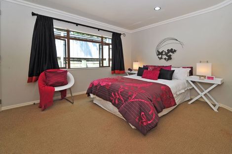 Photo of property in 6 Phoenicia Court, The Gardens, Auckland, 2105