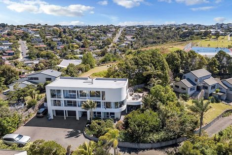 Photo of property in 1/36 King Richard Place, Browns Bay, Auckland, 0630