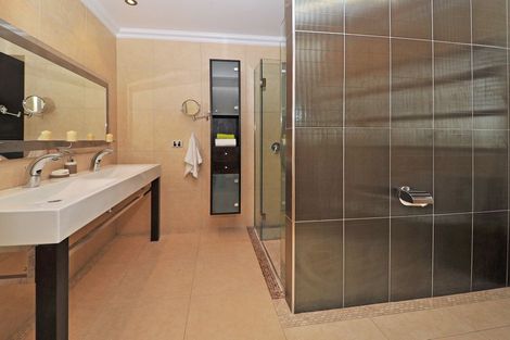 Photo of property in 6 Phoenicia Court, The Gardens, Auckland, 2105