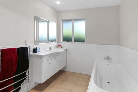 Photo of property in 56 Kings Drive, Wanaka, 9305