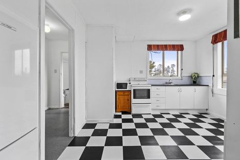 Photo of property in 9-15 Nikau Street, Tokomaru, Palmerston North, 4474