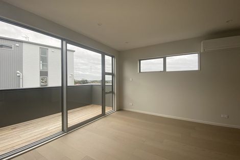 Photo of property in 1/3 Willow Avenue, Birkenhead, Auckland, 0626