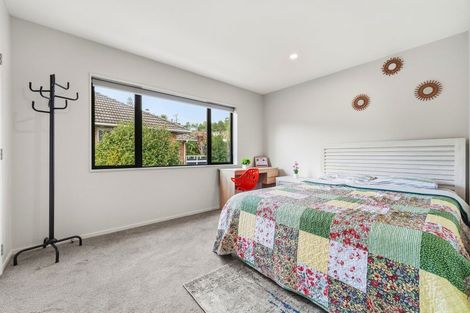 Photo of property in 6b Blenheim Street, Glenfield, Auckland, 0629