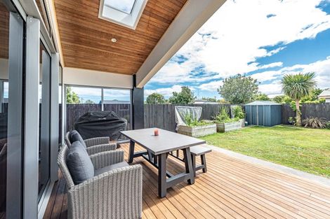 Photo of property in 3 Kamahi Street, Castlecliff, Whanganui, 4501
