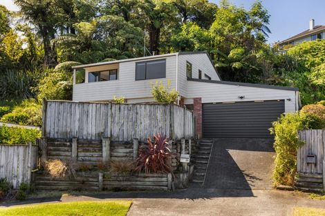 Photo of property in 33 Beaumont Crescent, Frankleigh Park, New Plymouth, 4310