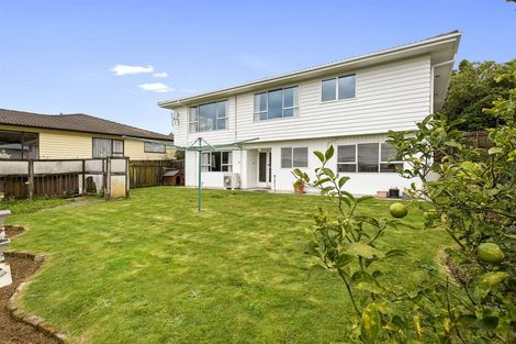 Photo of property in 8 Saint Aidans Way, Tawa, Wellington, 5028