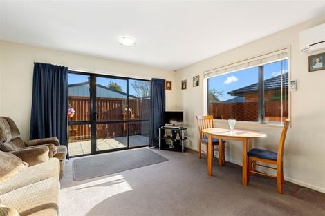 Photo of property in 4/123 Sawyers Arms Road, Northcote, Christchurch, 8052