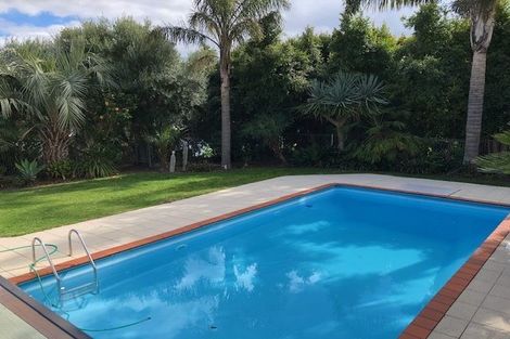 Photo of property in 36 Rewi Street, Torbay, Auckland, 0630