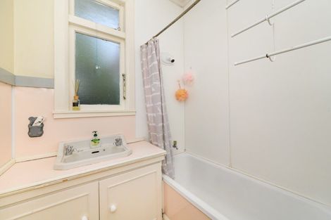 Photo of property in 35 Stewart Crescent, Hokowhitu, Palmerston North, 4410