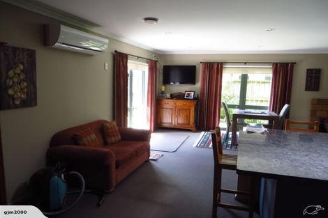 Photo of property in 37 Carlyle Street, Leamington, Cambridge, 3432