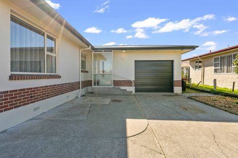 Photo of property in 23 Crombie Street, Gore, 9710