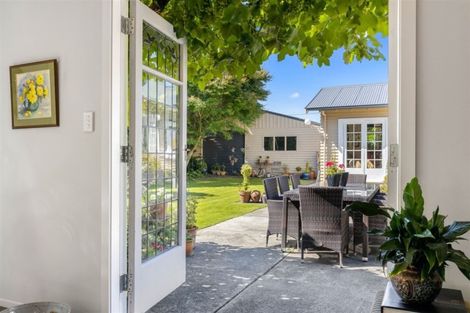Photo of property in 35 Alpha Avenue, Strowan, Christchurch, 8052