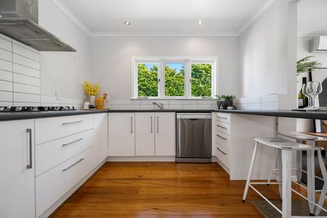 Photo of property in 18 Duncan Road, St Andrews, Hamilton, 3200