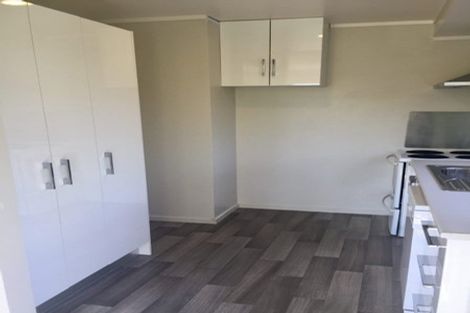Photo of property in 49a Clayburn Road, Glen Eden, Auckland, 0602