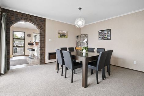 Photo of property in 27 Humphries Place, Awapuni, Palmerston North, 4412