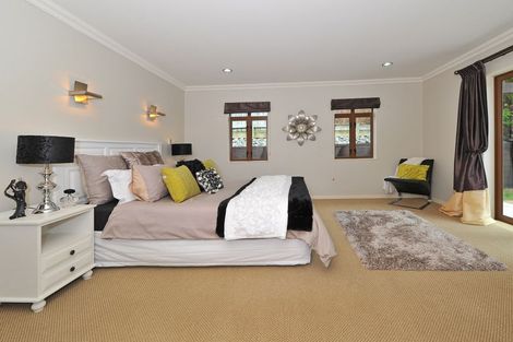 Photo of property in 6 Phoenicia Court, The Gardens, Auckland, 2105