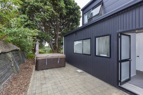 Photo of property in 20 Tiromoana Road, Raumati South, Paraparaumu, 5032