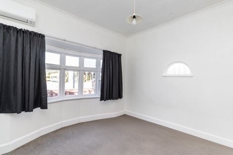 Photo of property in 1/364 The Parade, Island Bay, Wellington, 6023