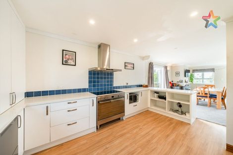 Photo of property in 94 Normandale Road, Normandale, Lower Hutt, 5010