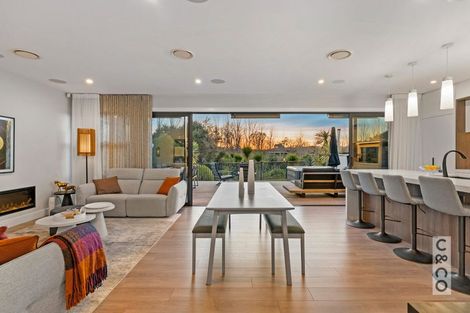 Photo of property in 21 Vogwill Road, Kumeu, 0810