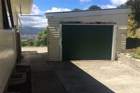 Photo of property in 161 Miromiro Road, Normandale, Lower Hutt, 5010