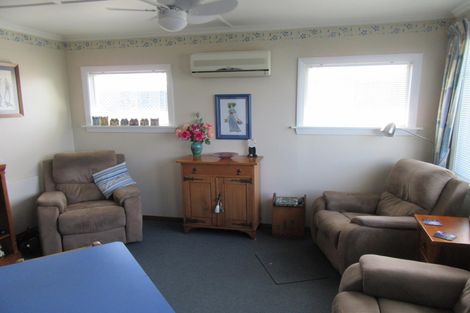 Photo of property in 11 Maude Street, Waimate, 7924