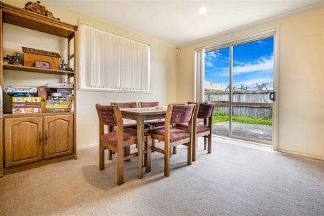 Photo of property in 6 Mckenzie Place, Rototuna North, Hamilton, 3210