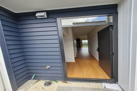 Photo of property in 14 Pasla Close, Papakura, 2110