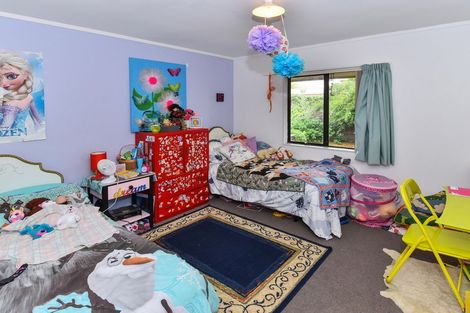 Photo of property in 8 Hadley Wood Drive, Wattle Downs, Auckland, 2103