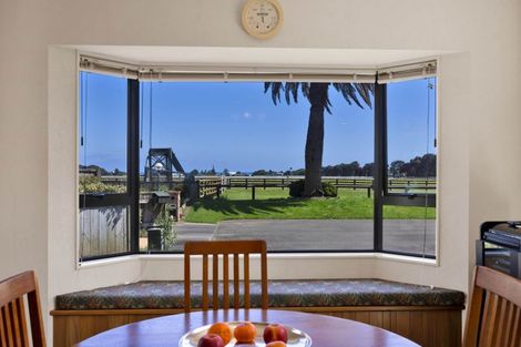 Photo of property in 3 Saddle Row, Welbourn, New Plymouth, 4310