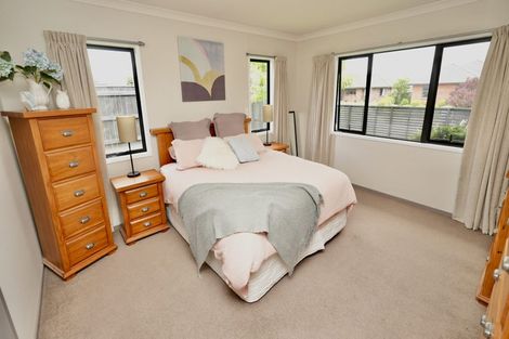 Photo of property in 32 Rosalie Terrace, Kelvin Grove, Palmerston North, 4414