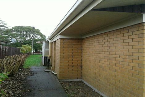 Photo of property in 9 Rathgar Road, Henderson, Auckland, 0610