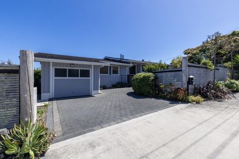 Photo of property in 7 Kawau Grove, Waikanae Beach, Waikanae, 5036