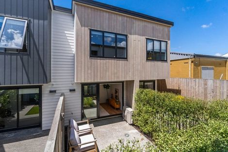 Photo of property in 1092c Great North Road, Point Chevalier, Auckland, 1022