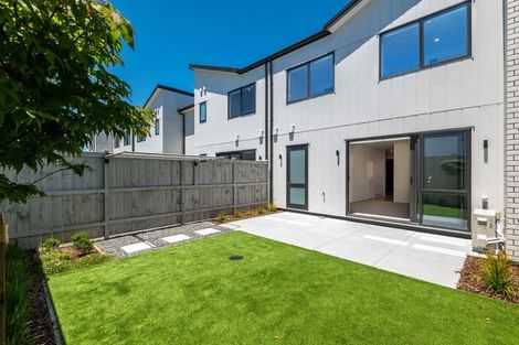 Photo of property in 12 George Cole Lane, Takanini, 2112