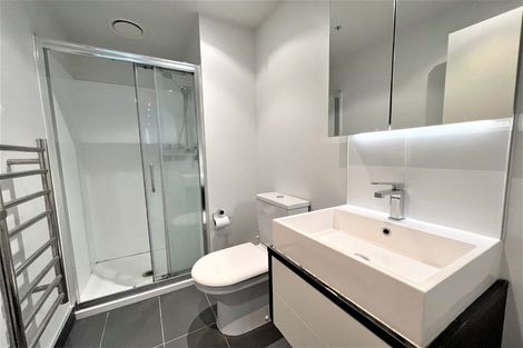 Photo of property in 471 Great South Road, Penrose, Auckland, 1061