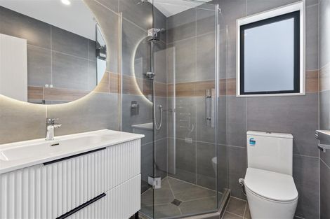 Photo of property in 47 Whare Kauri Road, Papakura, 2110