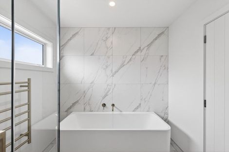 Photo of property in 2 Mohaka Street, Poraiti, 4112