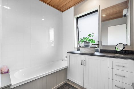 Photo of property in 9 Orkney Street, Waikiwi, Invercargill, 9810