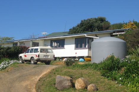 Photo of property in 28 Seavill Park Road, Kuaotunu West, Whitianga, 3592