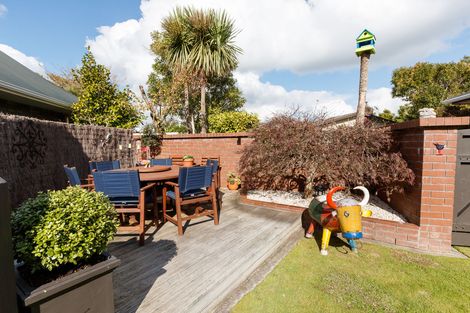 Photo of property in 1 Ngahere Court, Awapuni, Palmerston North, 4412