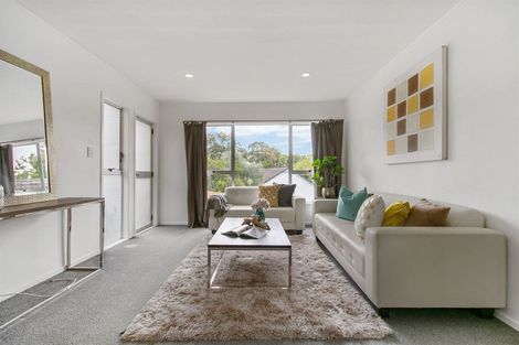 Photo of property in 2/14 Celina Place, Browns Bay, Auckland, 0630